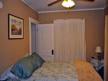 Lazy T Ranch Guest House Manhattan Luaran gambar
