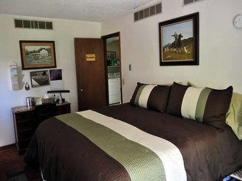 Lazy T Ranch Guest House Manhattan Luaran gambar