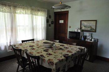 Lazy T Ranch Guest House Manhattan Luaran gambar